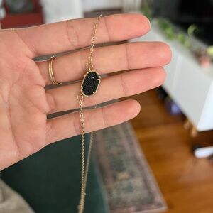 Elisa Gold Kendra Scott necklace